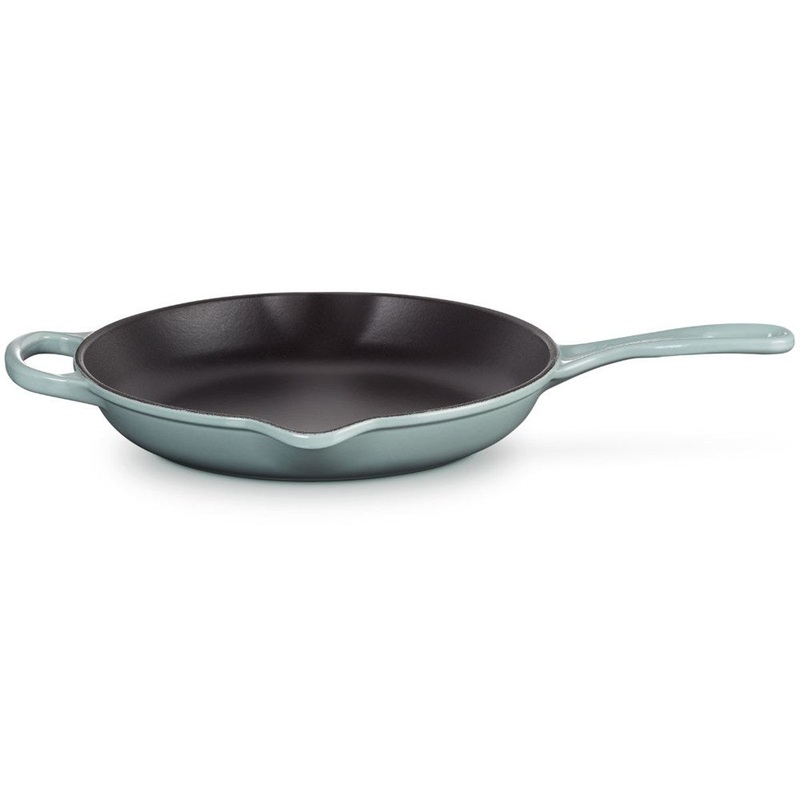 Le Creuset Signature Cast Iron Round Skillet - 30cm