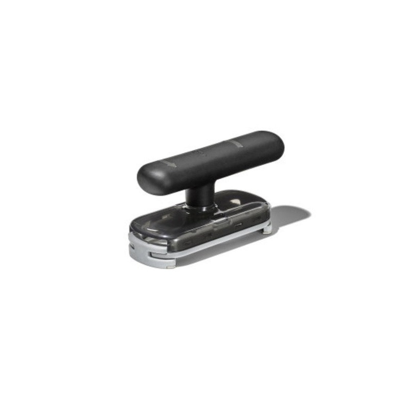OXO Good Grips Twisting Jar Opener
